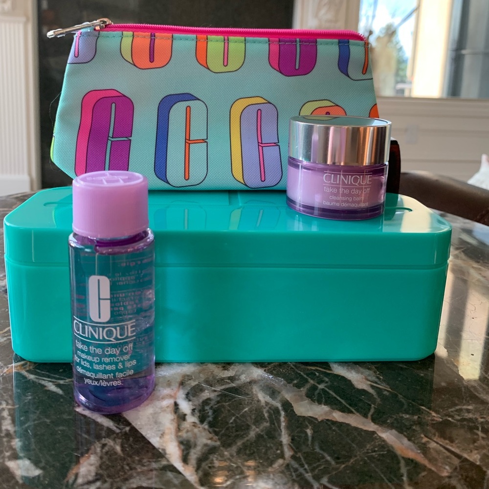 Clinique Make up bag, storage box & minis!💄